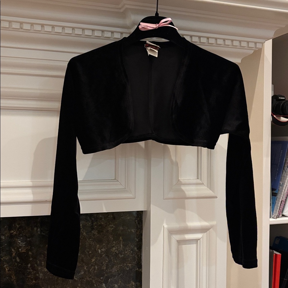 Toddler Girl’s velvet cropped black bolero long sleeve jacket sz.M